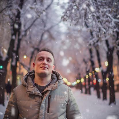 По снежным аллеям